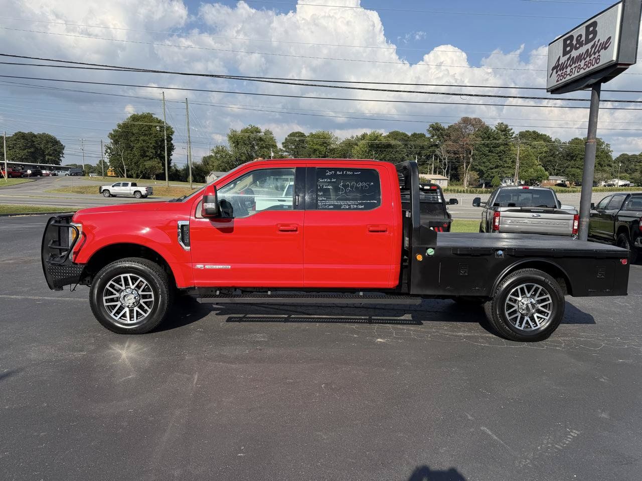 Used 2017 Ford F350 Lariat w/ Lariat Value Package AWD/4WD image 8