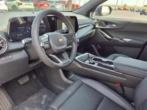 New 2026 Chevrolet Equinox LT w/ Convenience Package II image 10