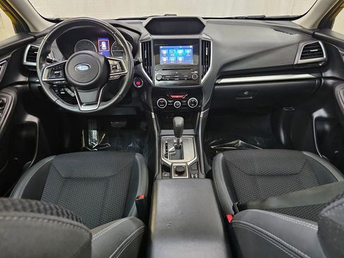 Used 2022 Subaru Forester Premium image 18