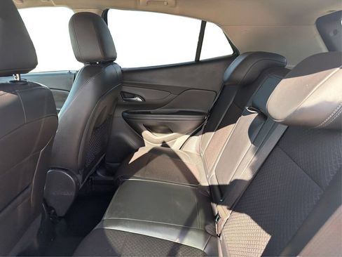Used 2021 Buick Encore Preferred FWD image 11