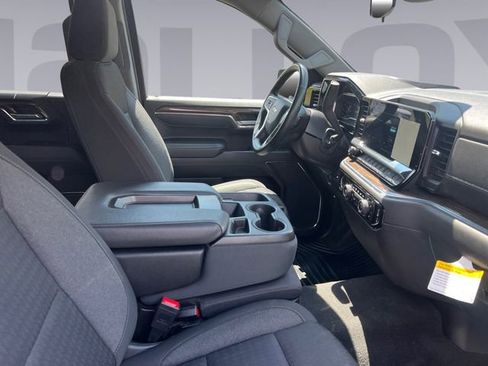 Used 2024 Chevrolet Silverado 1500 LT AWD/4WD image 17