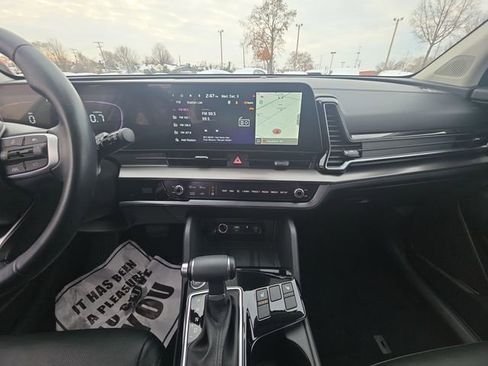 Certified 2024 Kia Sportage EX image 14