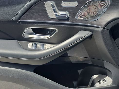 Used 2022 Mercedes-Benz GLS 450 4MATIC image 33