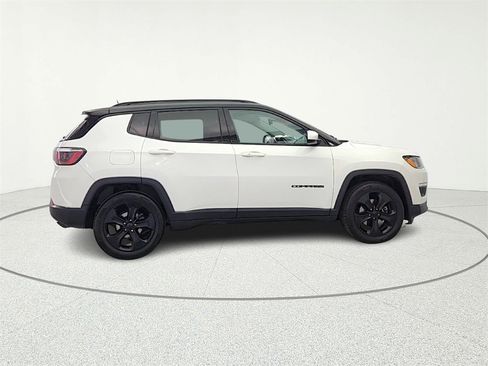 Used 2020 Jeep Compass Latitude image 8