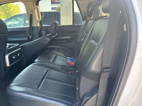 Used 2024 Ford Expedition Max XLT image 8