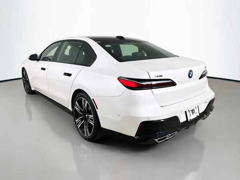 New 2026 BMW 760i xDrive w/ Executive Package AWD/4WD image 7