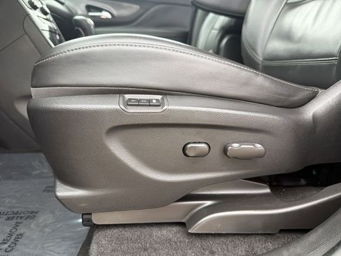 Used 2018 Buick Encore Essence image 13