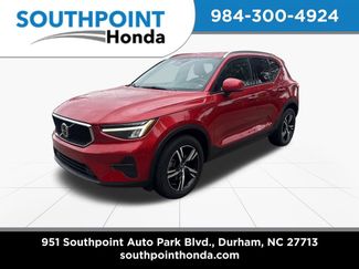 Used 2023 Volvo XC40 B5 Core w/ Convenience Package AWD/4WD video 3