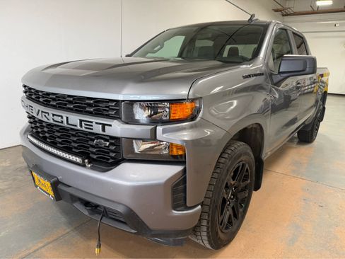 Used 2022 Chevrolet Silverado 1500 Custom w/ LPO, Blackout Package AWD/4WD image 1