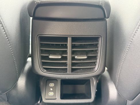 Used 2025 Kia Seltos S FWD image 13