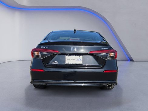 Used 2023 Honda Civic Sport image 4