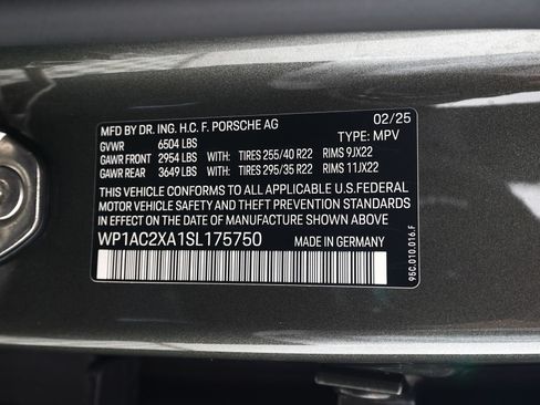 Used 2025 Porsche Macan Turbo Electric AWD/4WD image 32