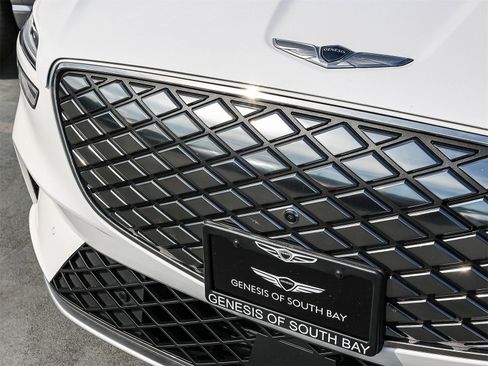 Used 2025 Genesis Electrified GV70 Advanced image 11