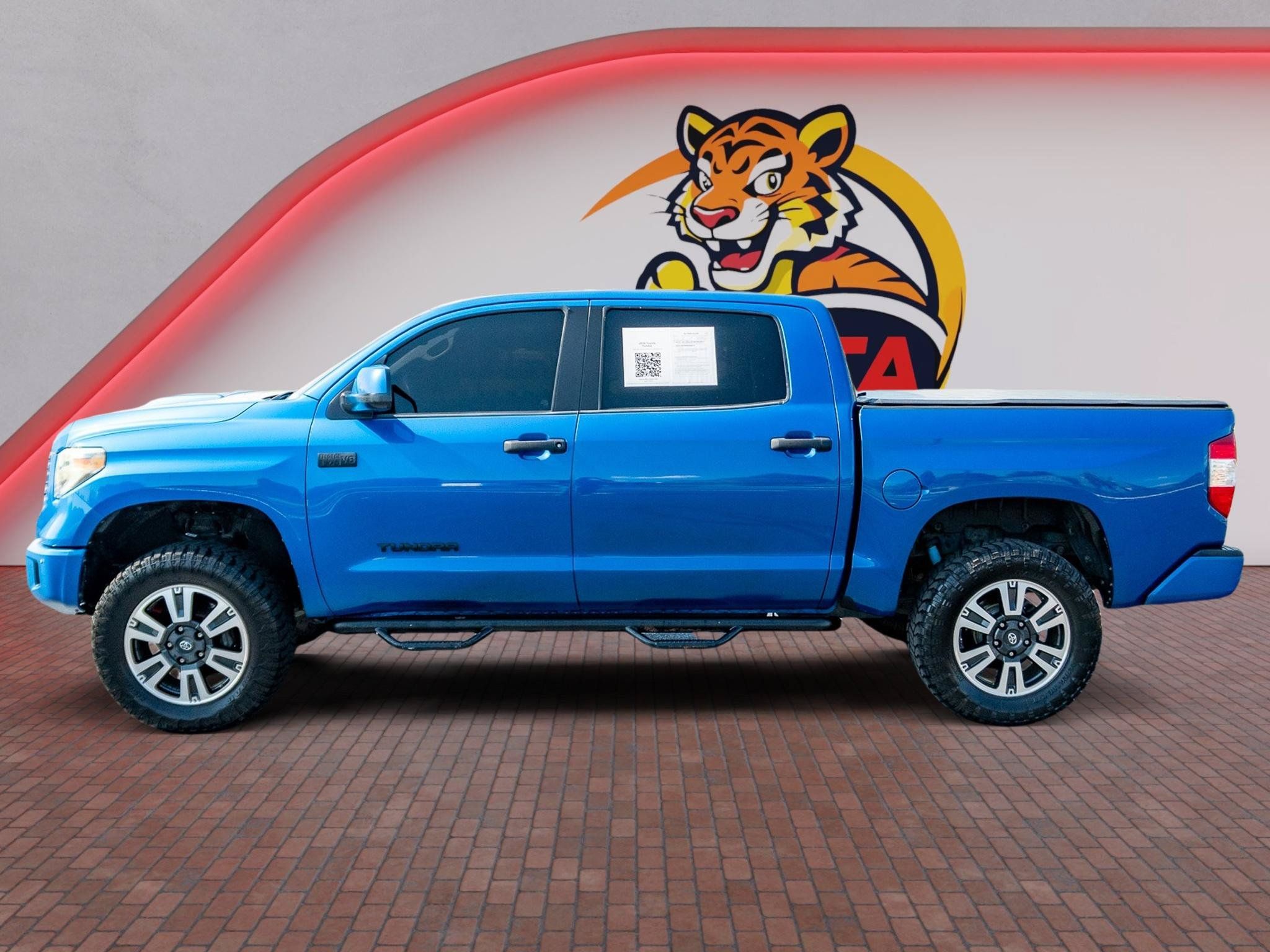 Used 2018 Toyota Tundra SR5 AWD/4WD image 9
