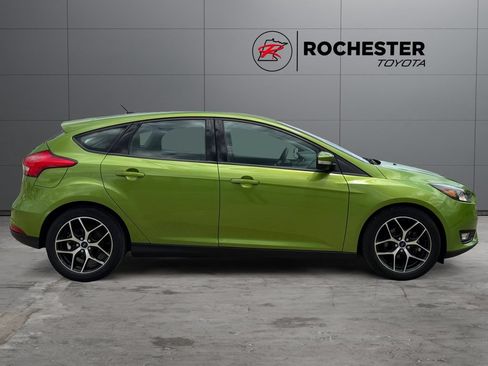 Used 2018 Ford Focus SEL w/ Cold Weather Package FWD image 6