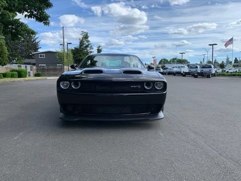 Used 2022 Dodge Challenger SRT Hellcat RWD image 8