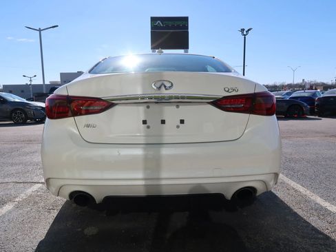 Used 2018 INFINITI Q50 Luxe w/ Essential Package (3.0T Luxe) image 9