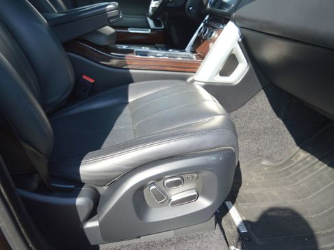 Used 2015 Land Rover Range Rover Supercharged AWD/4WD image 17
