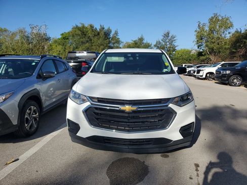 Used 2020 Chevrolet Traverse LS image 2