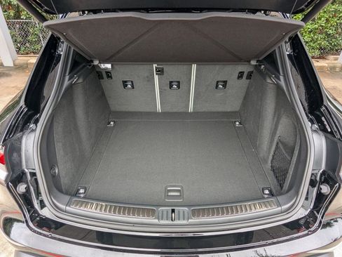 Certified 2025 Porsche Macan image 23