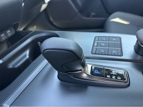New 2026 Lexus UX 300h AWD image 32