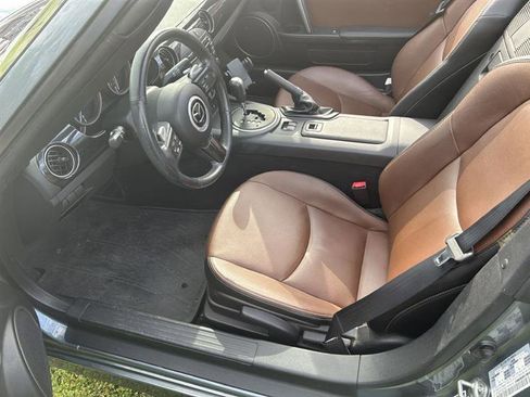 Used 2013 MAZDA MX-5 Miata Grand Touring w/ Premium Pkg image 10