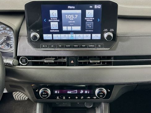 Used 2024 Mitsubishi Outlander SE image 24