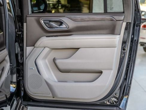 Used 2021 Chevrolet Suburban LT image 52