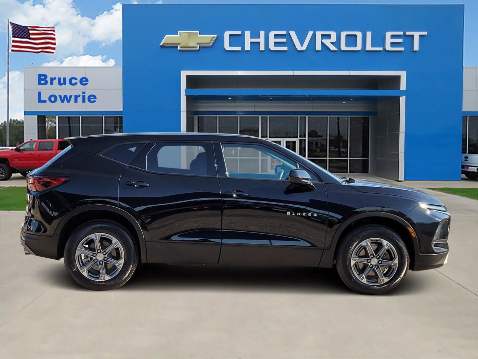 Used 2026 Chevrolet Blazer LT FWD image 6