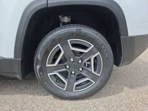 New 2026 Jeep Cherokee Limited AWD/4WD image 34
