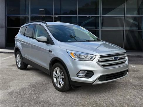 Used 2018 Ford Escape SEL AWD/4WD image 2