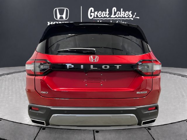 New 2026 Honda Pilot Touring image 4