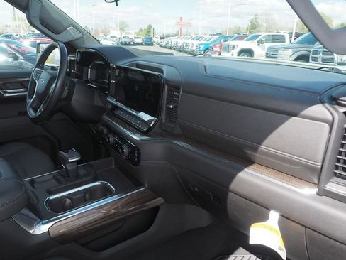 Used 2022 Chevrolet Silverado 1500 RST image 20