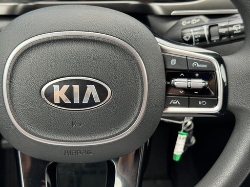 Used 2021 Kia Sorento LX FWD image 20