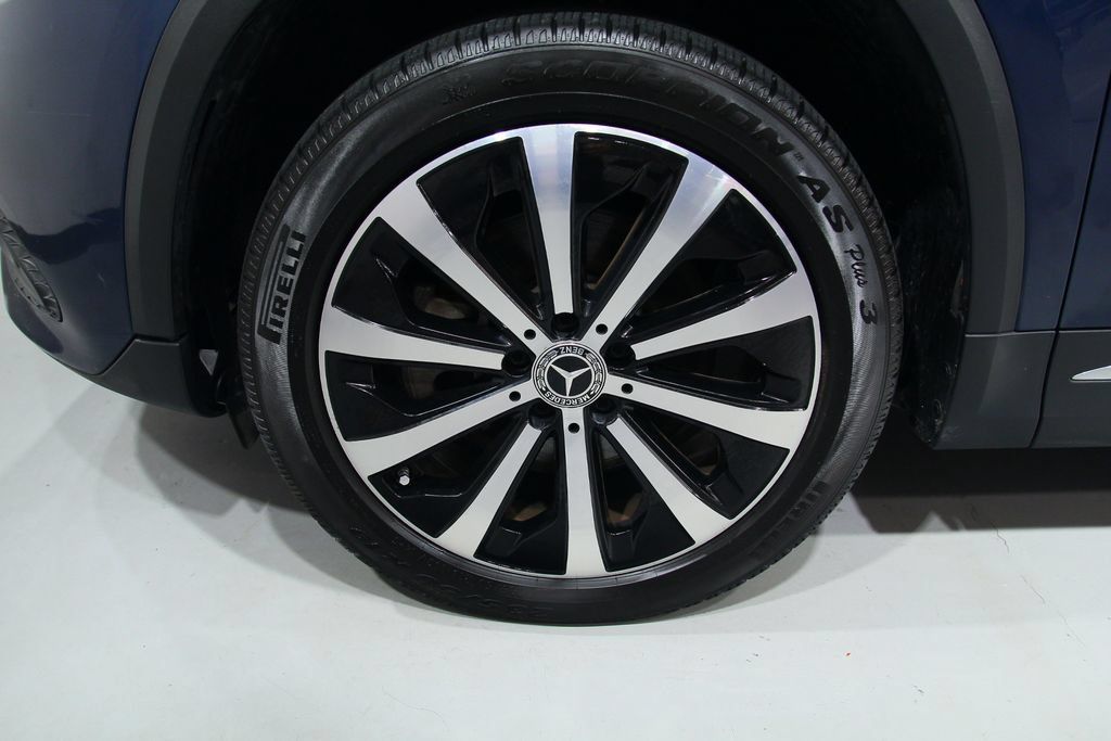 Certified 2021 Mercedes-Benz GLA 250 image 16