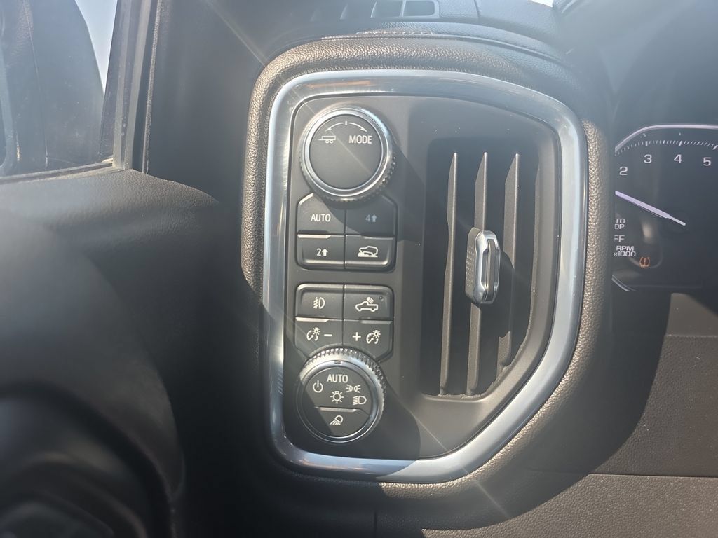 Used 2021 GMC Sierra 1500 SLT AWD/4WD image 25