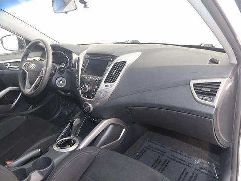 Used 2016 Hyundai Veloster w/ Option Group 02 image 34