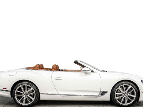 Used 2024 Bentley Continental GT Mulliner AWD/4WD image 2