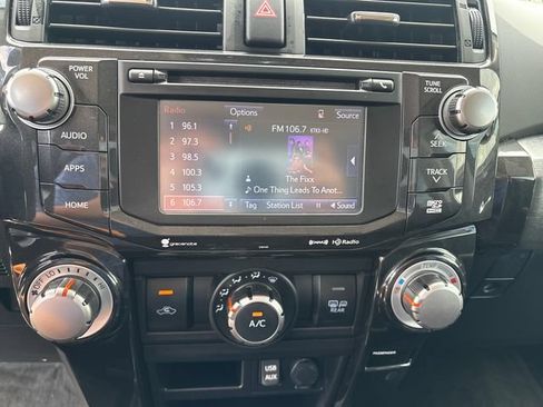 Used 2018 Toyota 4Runner TRD Off-Road Premium AWD/4WD image 21