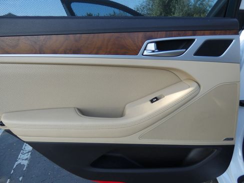 Used 2015 Hyundai Genesis 3.8 w/ Option Group 04 image 43