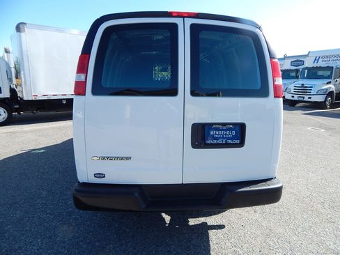Used 2020 Chevrolet Express 2500 image 7