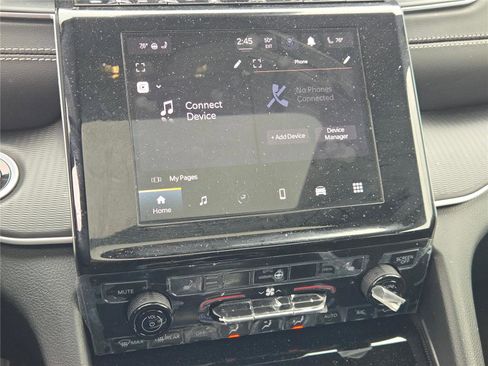 Used 2025 Jeep Grand Cherokee L Altitude image 30