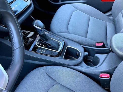 Used 2022 Hyundai Ioniq SEL image 16