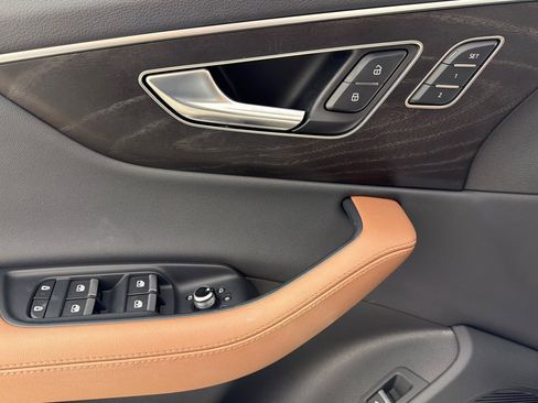 Used 2023 Audi Q7 2.0T Premium Plus w/ Premium Plus Package image 10