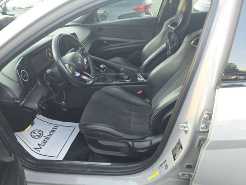 Used 2022 Hyundai Elantra N w/ Preferred Accessory Package FWD image 6