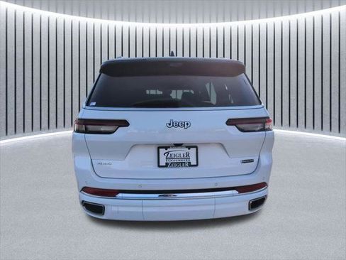 Certified 2025 Jeep Grand Cherokee L Overland w/ Luxury Tech Group IV AWD/4WD image 8