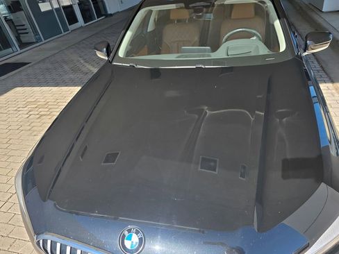 Used 2020 BMW 740i w/ Premium Package image 18