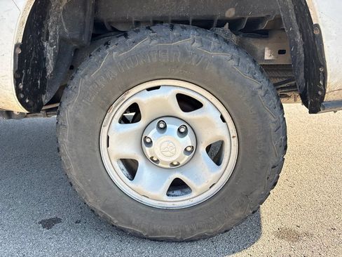 Used 2016 Toyota Tacoma SR RWD image 13