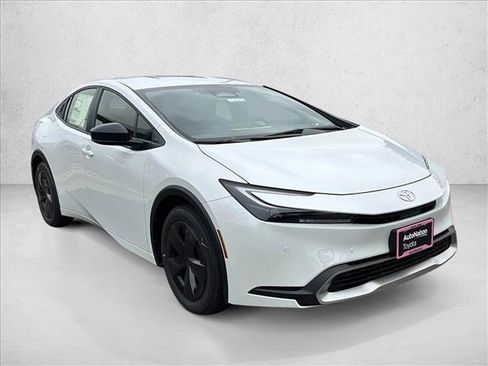 New 2026 Toyota Prius Plug-In Hybrid image 3