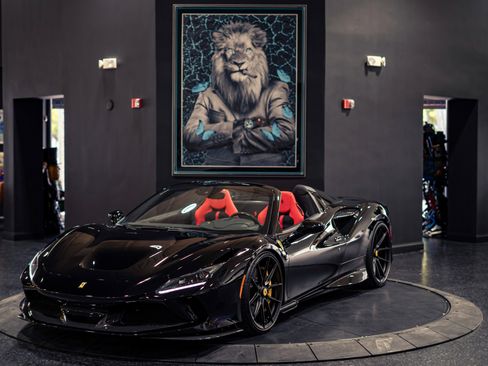 Used 2023 Ferrari F8 Tributo RWD image 1